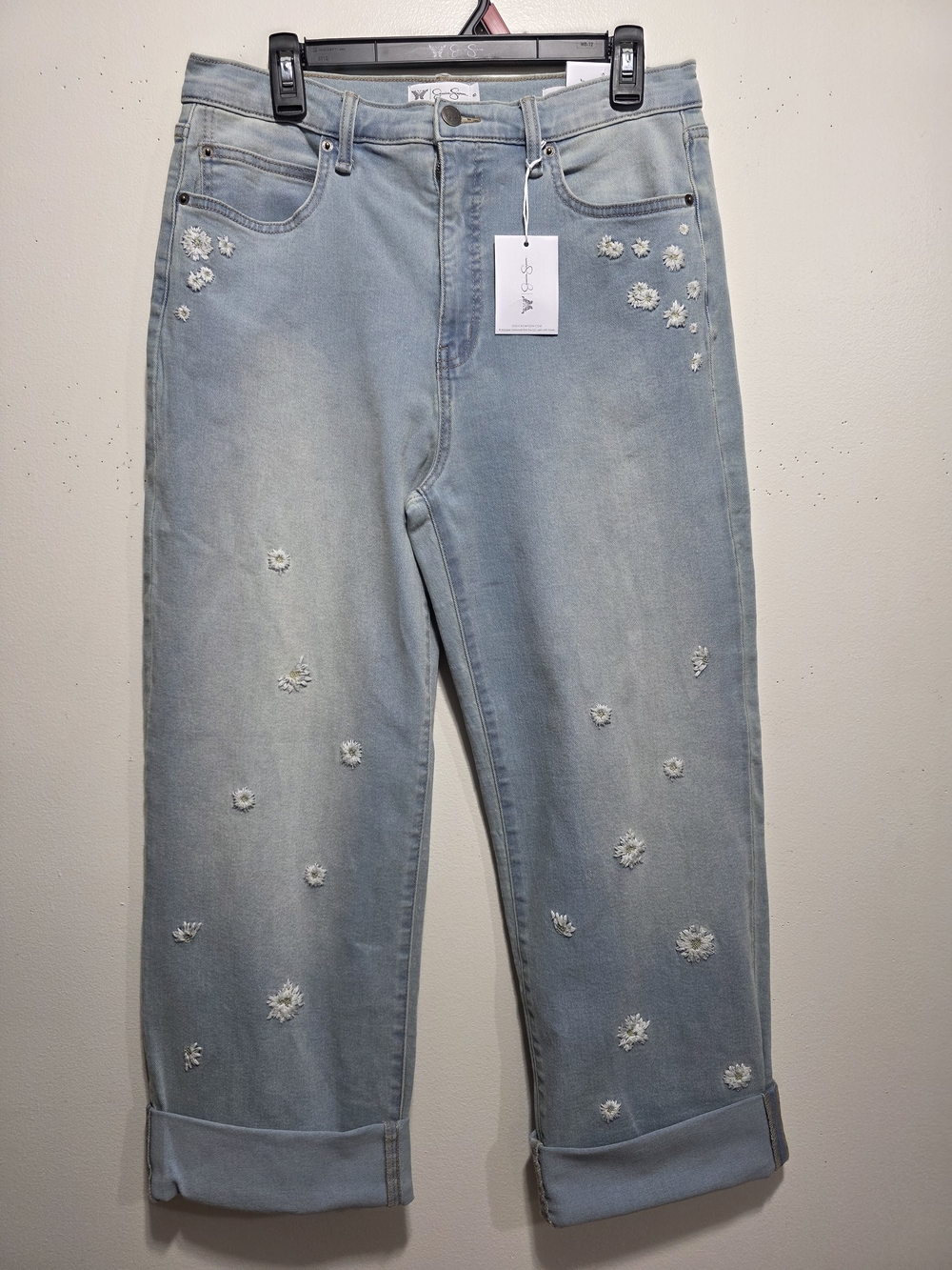 Jessica Simpson Light Wash Embroidered Daisy Cuffed Boyfriend Jeans Size 12 - Picture 3 of 7